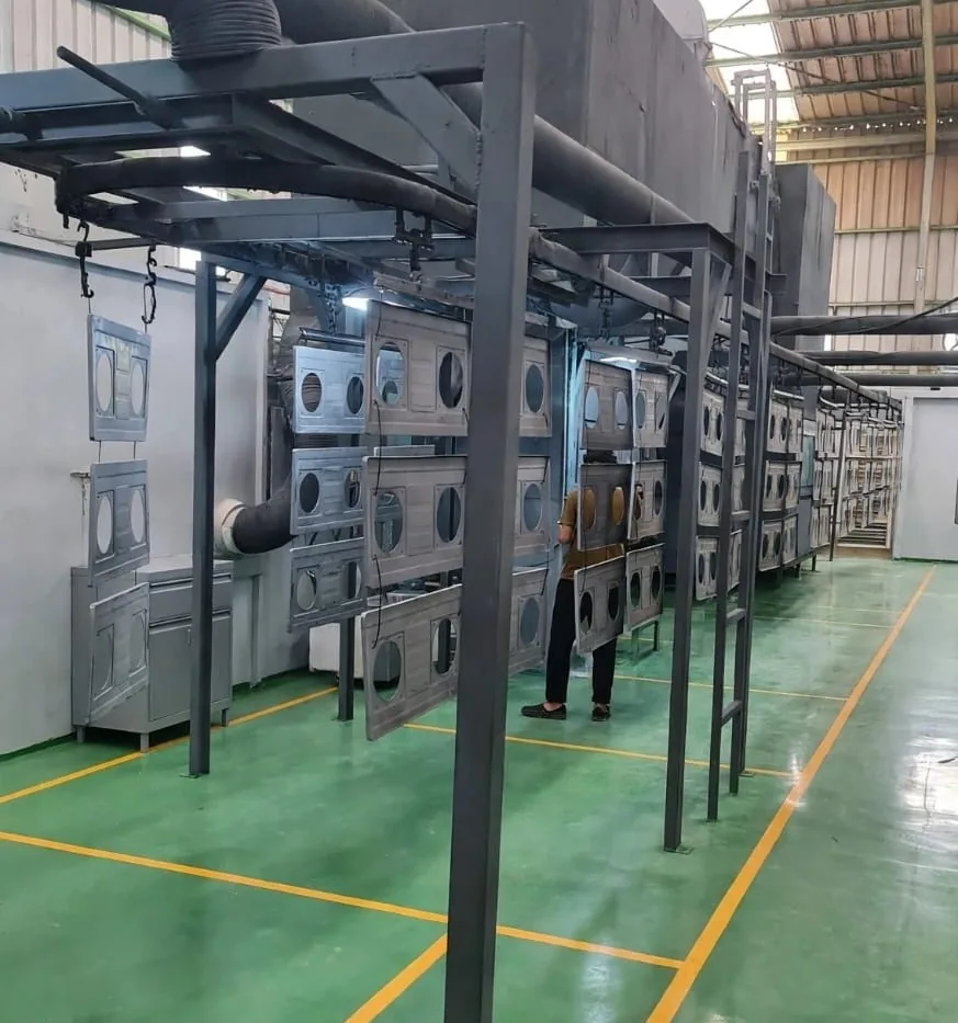 Lini powder coating dengan conveyor
